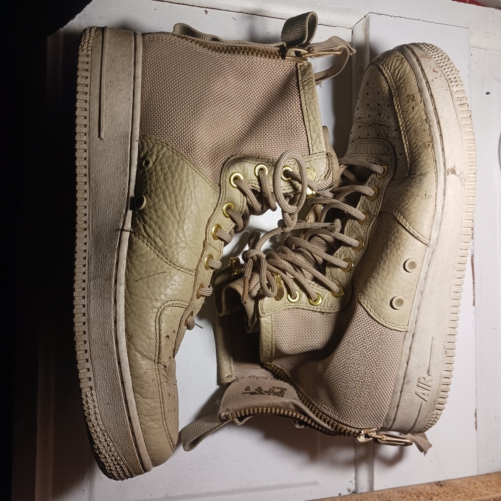 Nike Air Force 1 SF AF1 High Top Sneakers.